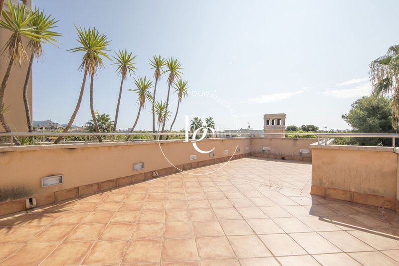 Foto 096e4047-fd5f-4f41-9146-ebaf69577583. Location maison avec chauffage parking piscine dans Sitges