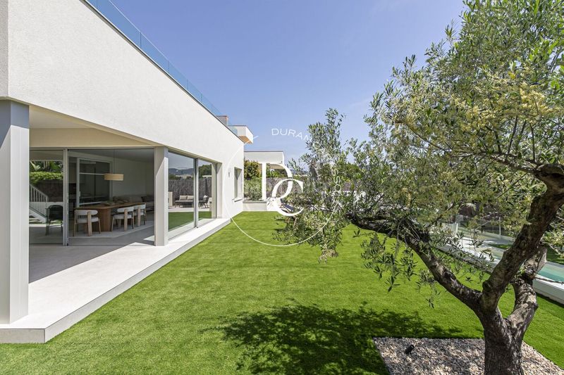 Foto ac15db9e-9d82-4642-b450-3ade9ecae37b. Casa amb calefacció aparcament piscina a Can Pei Sitges