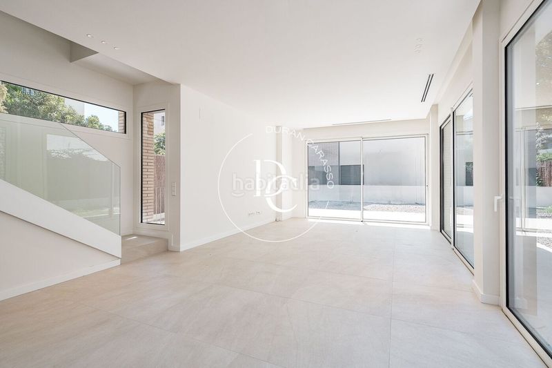 Foto f0d6e686-898a-4162-8df3-80011da62b7a. Casa amb calefacció aparcament piscina a Can Girona - Terramar - Vinyet Sitges