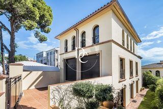 Maison à Vallpineda - Rocamar. Casa de 158 m2 con vistas en venta en vallpineda, sant pere de r