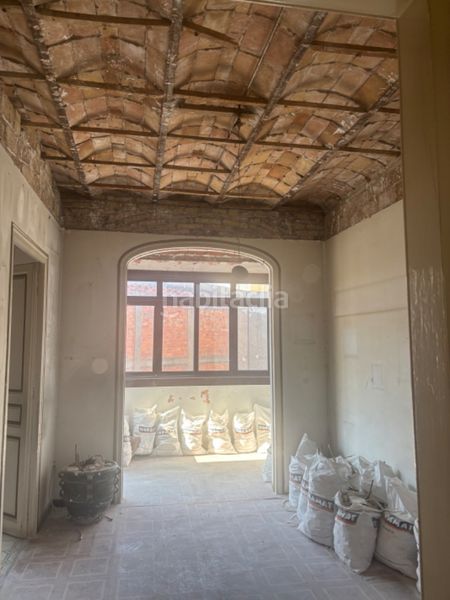 Foto 801fa296-ce08-49b3-83b9-f4228db6c50d. Àtic a Sant Antoni Barcelona