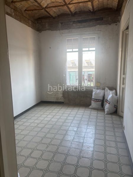 Foto a9a86897-e451-44b4-9c8f-ff67d98f939e. Àtic a Sant Antoni Barcelona
