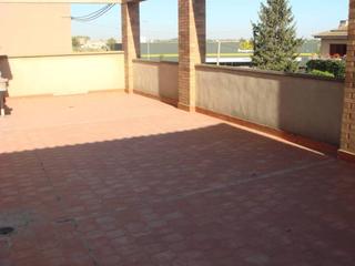 Casa  N-2. Superf. 420 m², útil 167 m², 253 m² solar,  3 habitaciones ( 1 s