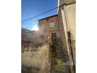 Casa  Calvari. Casa en el centro de alcarràs