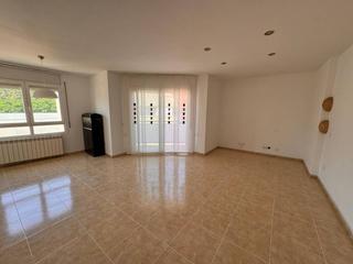 Pis  Ricardo vinyes. Vivienda de 4 habitaciones en la mejor zona de alcarràs