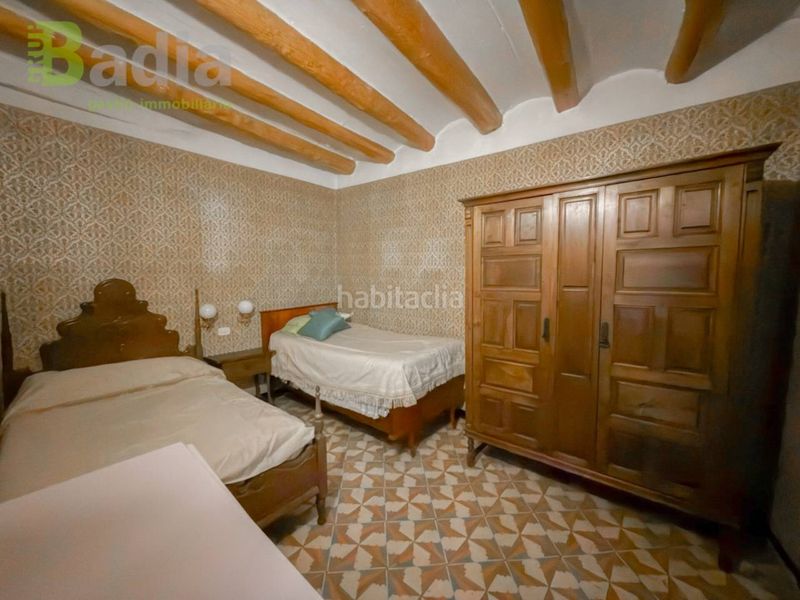 Foto e52b4e11-4073-4e15-be73-8f3850e0fcb3. Casa amb aparcament a Alcarràs