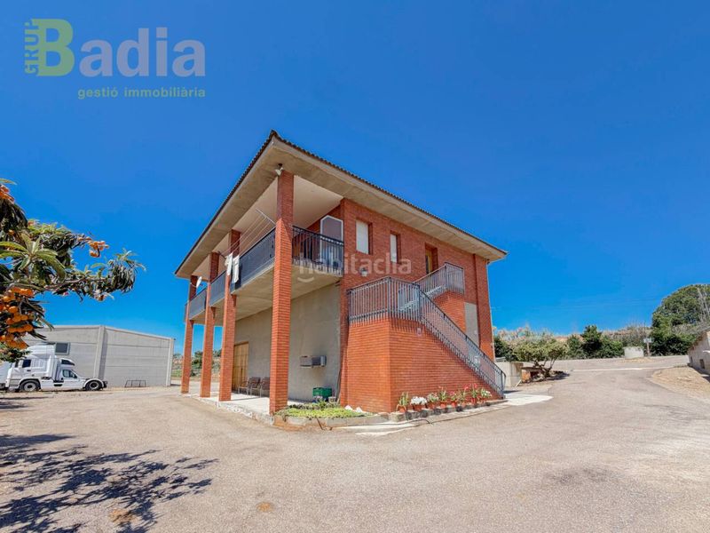 Foto ec736787-6e80-4265-a3e9-ef9e073d948c. Casa amb calefacció aparcament a La Caparrella Lleida
