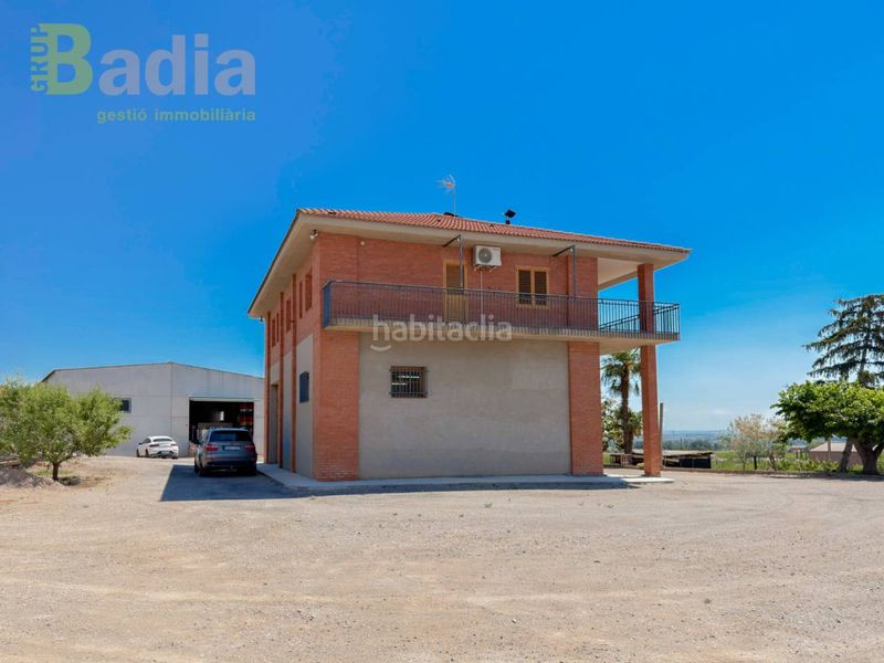 Foto f85a8212-740f-4f48-92d5-c768c6ea21b7. Casa amb calefacció aparcament a La Caparrella Lleida