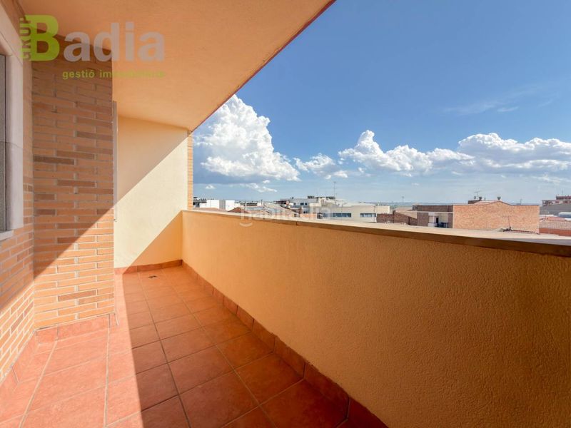 Foto 529a3973-c50f-4281-bfe4-ef43f9181eb2. Duplex avec chauffage parking dans Alcarràs