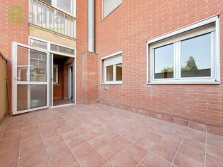 Flat  Calle joan xxiii. Piso en venta en alcarràs