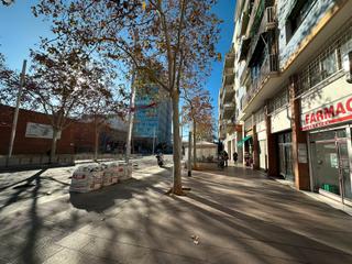 Rent Business premise in Avinguda de rio de janeiro 73. Local en alquiler en avenida rio de janeiro 73