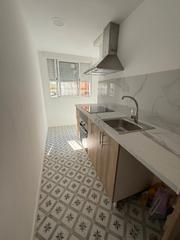 Flat  Carrer del bambú. Piso reformado para estrenar