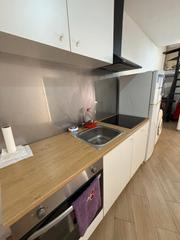 Maison jumelée  Carrer de l'autonomia. Chalet adosado de tres plantas en venta -badalona