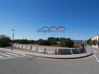 Residential Plot in Carrer major 53. Se vende espectacular y gran solar urbano de 10.465m2 en puigpel