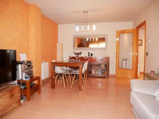 Flat in Valls. Se vende espectacular piso y parquing bxer en valls, en la zona