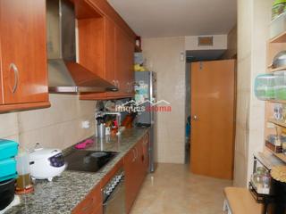 Flat in Valls. Se vende espectacular piso bajos, parquing y trastero en valls,