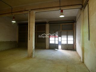 Locale commerciale in Valls. ¡oportunidad! amplio local comercial en venta en valls