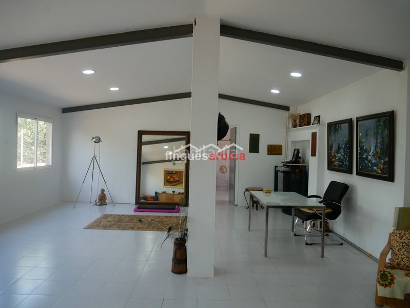 Foto 197668aa-f737-4c80-8e17-3799efc23439. Casa amb xemeneia calefacció a Alió