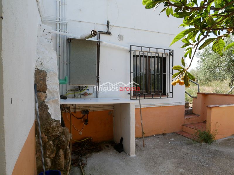 Foto 2acfc438-e2b9-43fc-b982-4751a906d030. Casa amb xemeneia calefacció a Alió