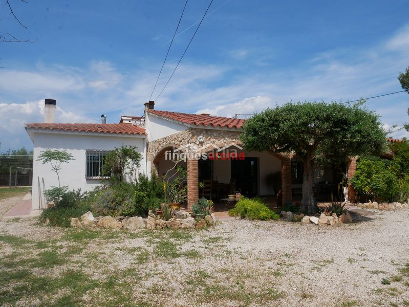 Foto 6c2d791c-74f3-4bd7-8239-fb6dff2e16e4. Casa amb xemeneia calefacció a Alió