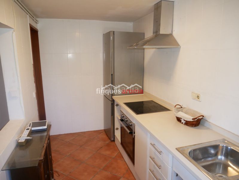 Foto 94cbdaaa-3591-467f-b936-958b4d294ca9. Casa amb xemeneia calefacció a Alió