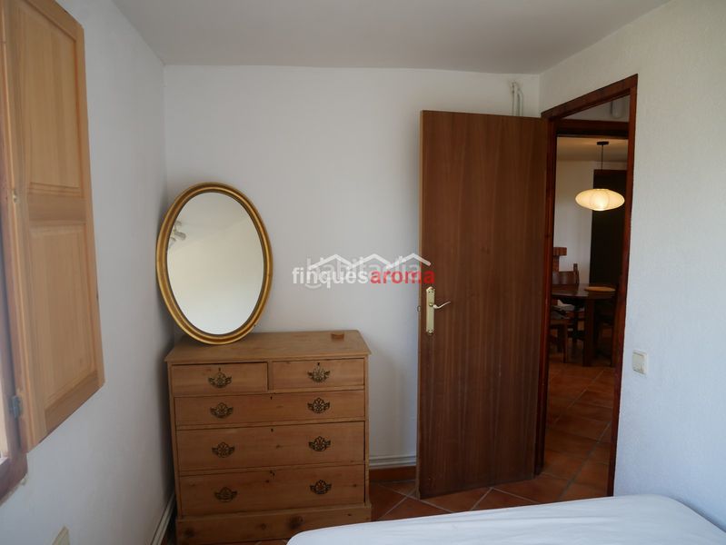 Foto f7778fdf-5bb9-4e62-a5d6-9d4436e09be4. Casa amb xemeneia calefacció a Alió