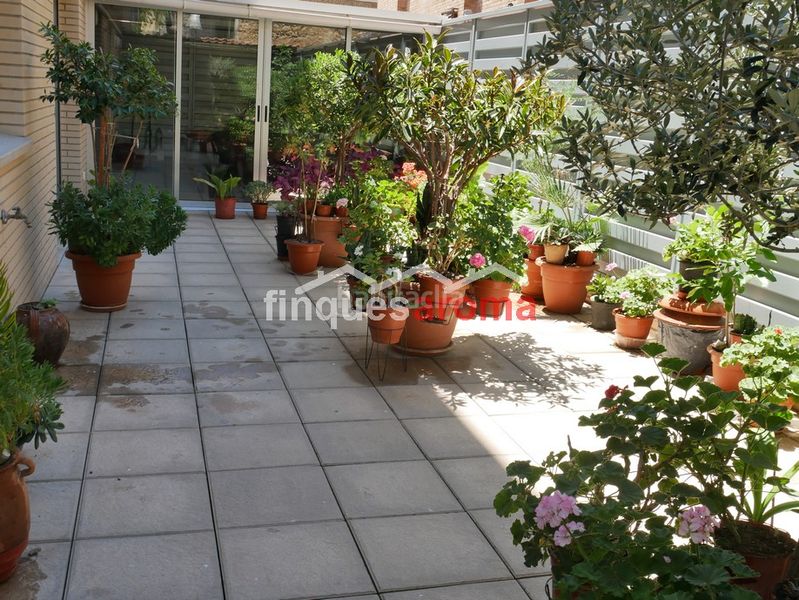 Foto f13ba4c3-a29e-4842-8106-e478113ea788. Duplex with heating parking in Eixample Tarragona