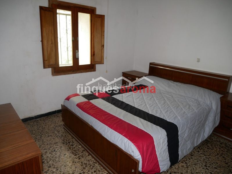 Foto 13dbad1e-9886-4e20-ab30-ced3b49ecdfc. Casa amb xemeneia a Valls