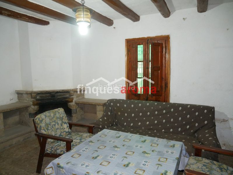 Foto cdeb31f5-ef01-45dd-91a7-388f7f3b8d9d. Casa amb xemeneia a Valls