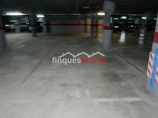 Aparcament cotxe a Passeig de l'estaci� 24a. �se vende plaza de aparcamiento en valls, en el paseo de la esta