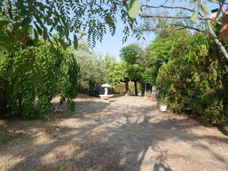 Chalet à Valls. Vive en el centro de valls… ¡con piscina, más de 3.000 m² de par