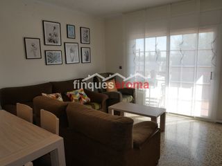 Pis a Valls. Precioso piso reformado de 4 habitaciones, muy soleado y con bal