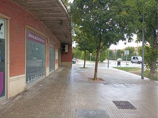 Local commercial à Carrer esteve terrades 44. Local en venta en sant miquel-tres torres