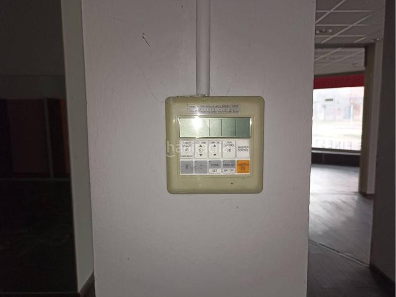 Foto 12042c52-de50-4c7f-9229-19f2d0e5f3c1. Local commercial dans carrer esteve terrades 44 dans Granollers