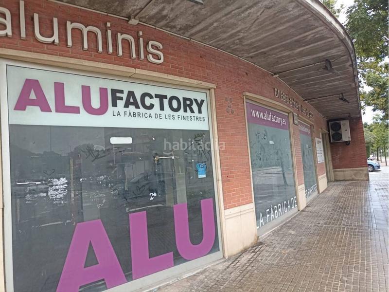 Foto d5ed2567-d9c2-45dd-8f90-932f654cdec6. Local commercial dans carrer esteve terrades 44 dans Granollers