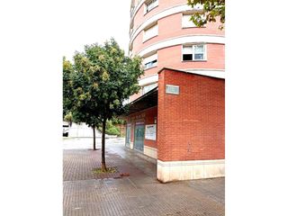 Local Comercial en Esteve terrades 44. Local en venta en sant miquel-tres torres