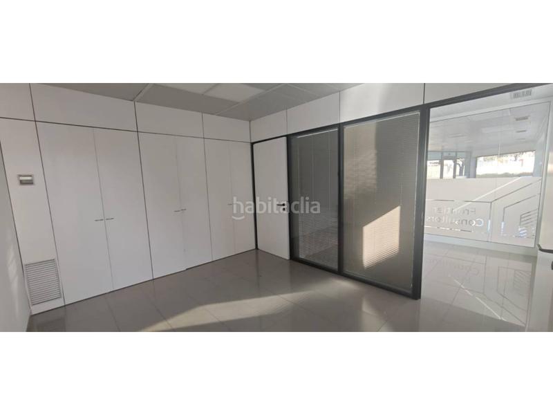 Foto 021f7440-4869-45d4-81f2-2b39b43cafd9. Alquiler local comercial alquiler de un local comercial en Sant Celoni
