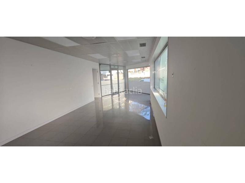 Foto 5e9f9686-8c53-4210-8b43-8a373dad05d7. Alquiler local comercial alquiler de un local comercial en Sant Celoni