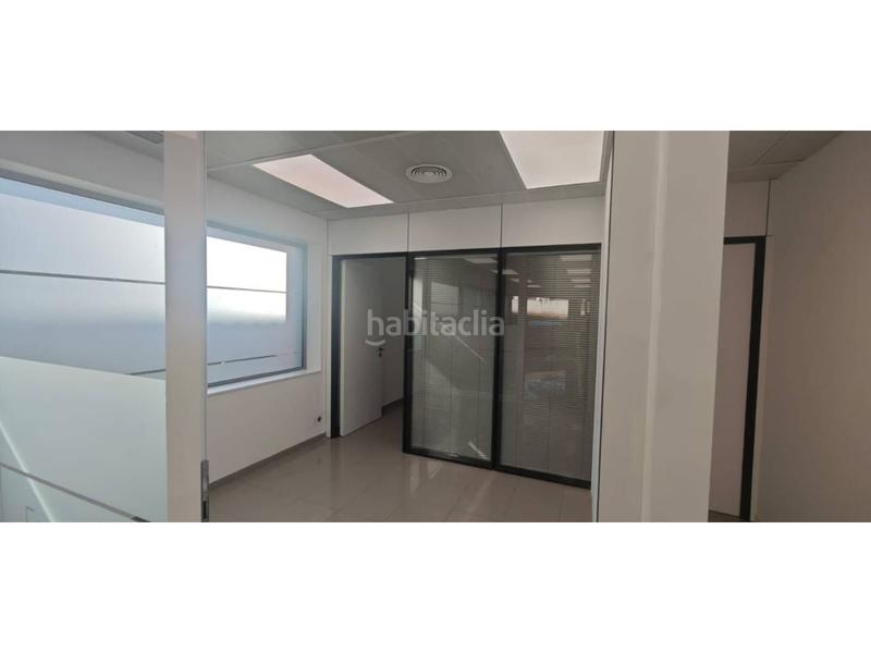 Foto 7b1dbc9b-543b-45cd-9a1f-280a2a2873e2. Alquiler local comercial alquiler de un local comercial en Sant Celoni