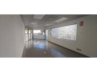 Lloguer Local Comercial  Pau. Alquiler de un local comercial en sant celoni