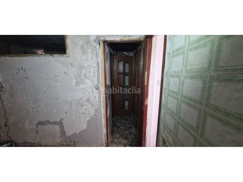 Foto bd5eb302-c820-4412-beb8-352eec09dd7f. Piso  en venta a reformar en Canovelles