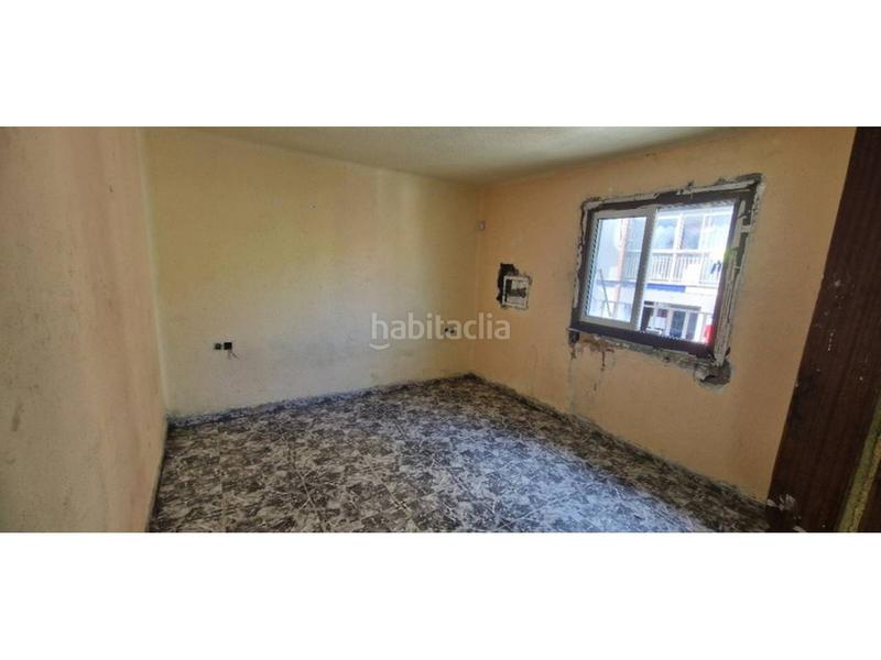 Foto d396bf46-7490-4b19-a1ee-d729dbbd195d. Piso  en venta a reformar en Canovelles