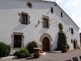 Haus in Avenida prat de la riba 26. Masiarestaurante