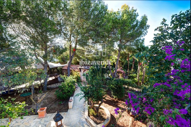 Foto 02aa52b2-0117-48b7-a8ff-e760e1e47210. Casa amb aparcament piscina a Cap Martinet Santa Eulària
