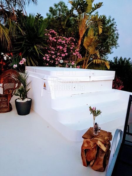 Foto 0f11bc4f-d403-4259-8a07-462c9f906849. Casa amb aparcament piscina a Cap Martinet Santa Eulària