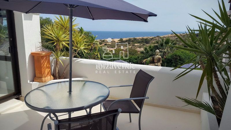 Foto 307a77e2-77d8-4ede-9a29-dfd1fe2811b5. Casa amb aparcament piscina a Cap Martinet Santa Eulària
