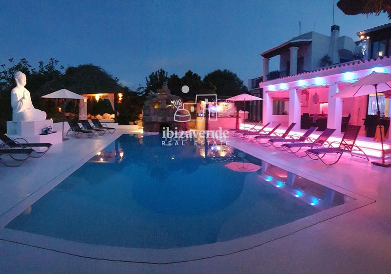 Foto 4638e188-df0f-4549-a834-0122808357d4. Casa amb aparcament piscina a Cap Martinet Santa Eulària