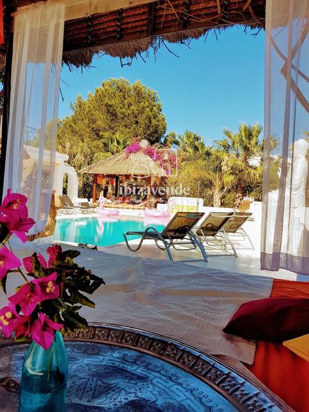 Foto 56510b76-d5f4-4288-9485-5a9038427972. Casa amb aparcament piscina a Cap Martinet Santa Eulària