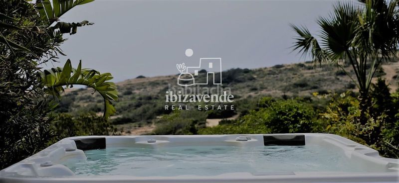 Foto 87c4371e-0e00-44c0-9513-a5217dfdd3ce. Casa amb aparcament piscina a Cap Martinet Santa Eulària
