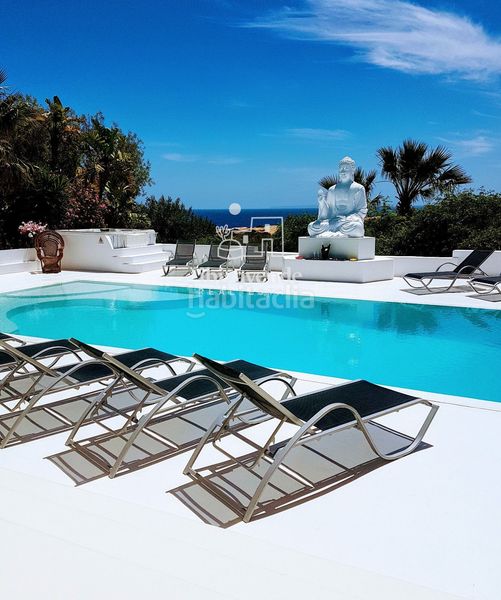 Foto d67b590c-5fa7-4824-860c-c485db5fced3. Casa amb aparcament piscina a Cap Martinet Santa Eulària